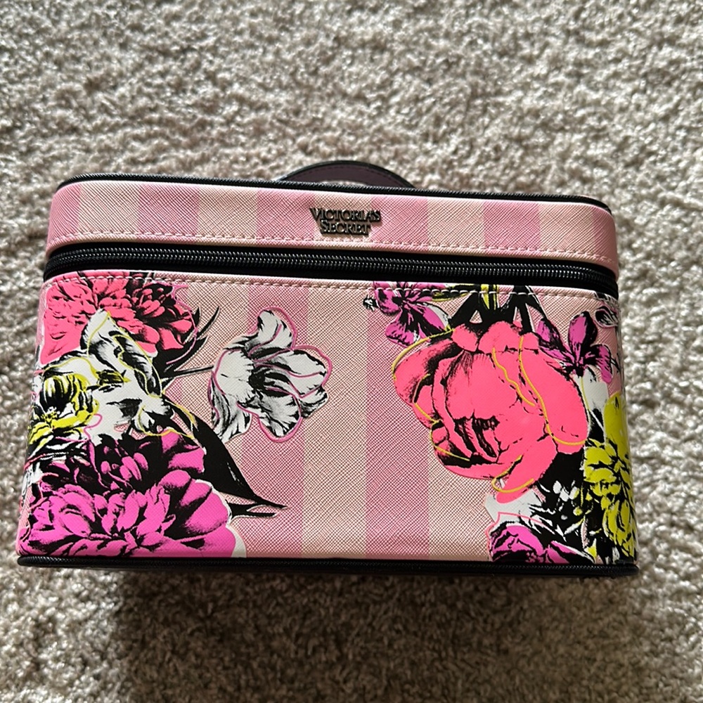 Victoria’s Secret makeup bag